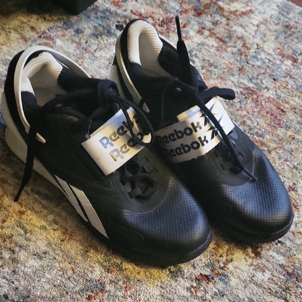 Reebok Classic Black and White Athletic Shoes Weightlifting